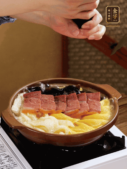 加水沒過食材，煮15-20分鐘